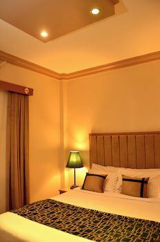 Dive Inn Resort