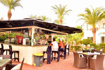 Dive Inn Resort