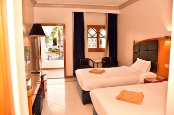 Dive Inn Resort