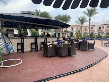 Dive Inn Resort