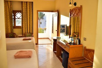 Dive Inn Resort