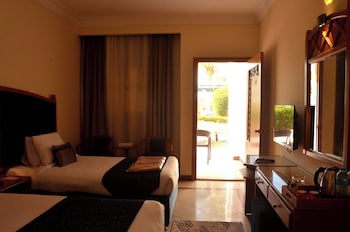Dive Inn Resort