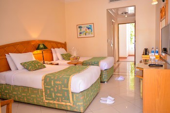 Dive Inn Resort
