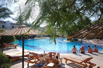 Dive Inn Resort