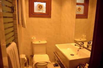 Dive Inn Resort