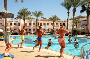 Dive Inn Resort