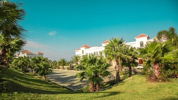 Mnar Castle Apartments