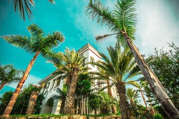 Mnar Castle Apartments