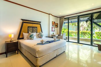 Kamala Beach Estate