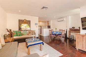 Kamala Beach Estate