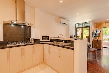 Kamala Beach Estate