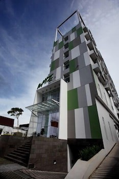 Whiz Hotel Pemuda Semarang