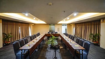 Whiz Hotel Pemuda Semarang