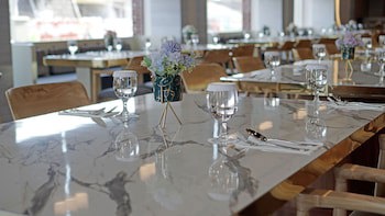 Cavinton Hotel Malioboro Yogyakarta By Tritama Hospitality