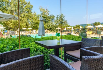 Cronwell Platamon Resort fotoğrafı