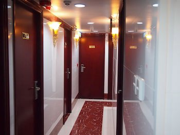 Delta Lounge