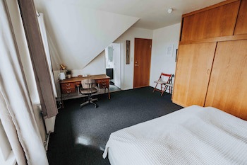 Heradsskolinn Historic Guesthouse