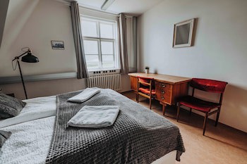 Heradsskolinn Historic Guesthouse