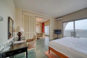 Hotel Akwa Palace