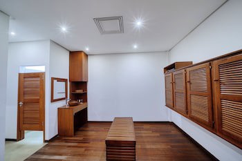 Hotel Akwa Palace
