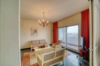 Hotel Akwa Palace