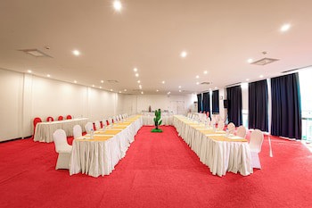 Hotel Akwa Palace