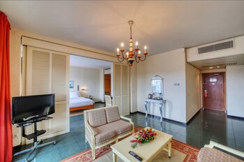 Hotel Akwa Palace