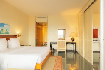Hotel Akwa Palace