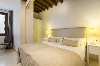 Elvira Suites Apartamentos