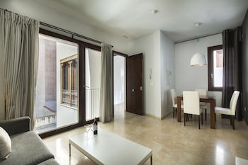 Elvira Suites Apartamentos