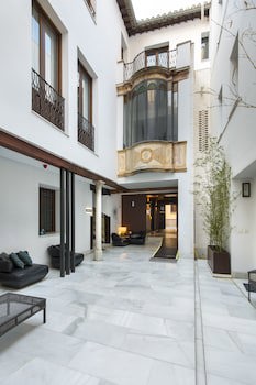 Elvira Suites Apartamentos
