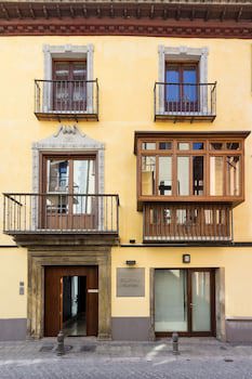 Elvira Suites Apartamentos