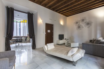 Elvira Suites Apartamentos