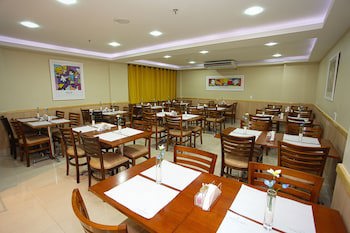 Elegance Praia Hotel