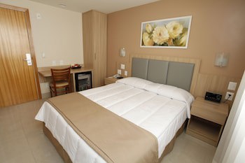 Elegance Praia Hotel