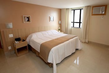 Elegance Praia Hotel