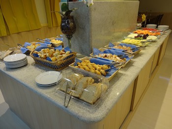 Elegance Praia Hotel