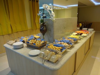 Elegance Praia Hotel