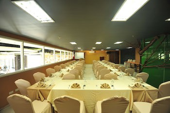 Aziza Paradise Hotel