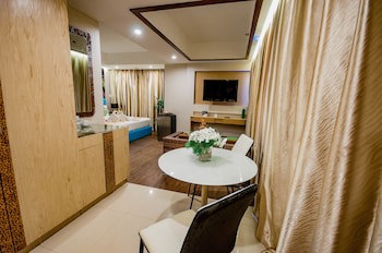 Aziza Paradise Hotel