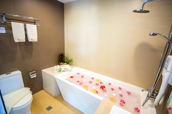 Aziza Paradise Hotel