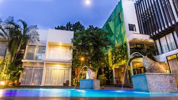 Aziza Paradise Hotel