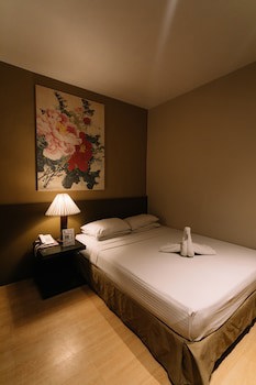 Dynasty Tourist Inn