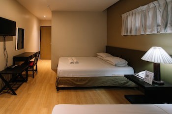 Dynasty Tourist Inn