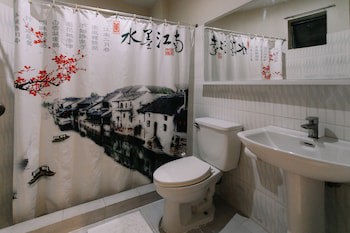 Dynasty Tourist Inn