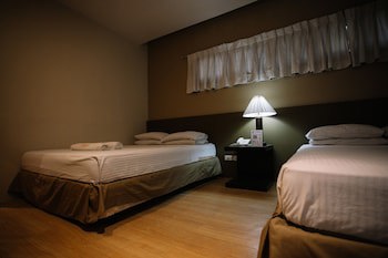 Dynasty Tourist Inn