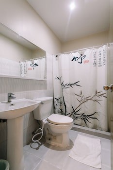 Dynasty Tourist Inn