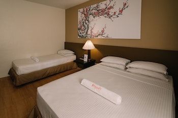 Dynasty Tourist Inn