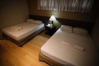 Dynasty Tourist Inn