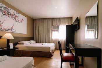 Dynasty Tourist Inn